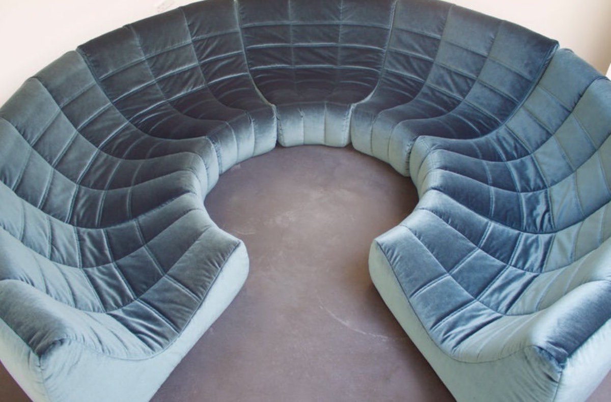 VisualNostalgia's tweet photo. 'Gilda' Circle Sofa in Velvet by Michel Ducaroy, 1972 https://t.co/ECSxcP3iE3
