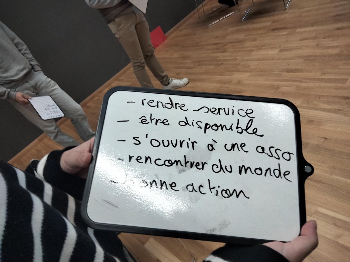 👏 PASS ENGAGEMENT 

1er versement pass #engagement pour les 52 jeunes de <a href="/StBrieucAgglo/">StBrieuc Armor Agglo</a> - Merci à l’association Le Cercle pour l’accueil

<a href="/LudovicGouyette/">Ludovic Gouyette</a> , <a href="/nicolasnguyent1/">Nicolas Nguyen</a>  et Carole CRESTEY-HONORE 
<a href="/cotesdarmor22/">cotesdarmor</a>  
@Caf22