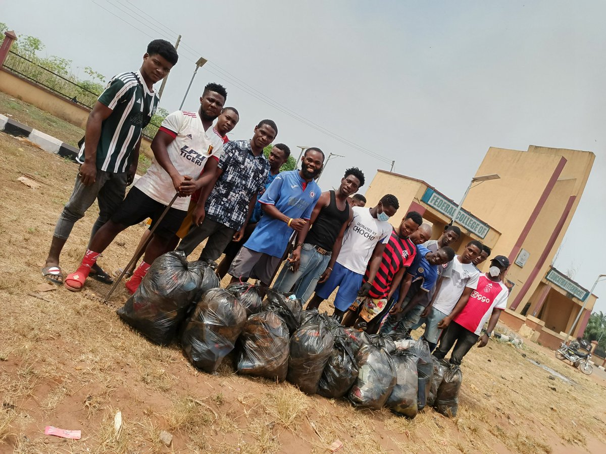 bc_fcet's tweet photo. Community Clean-Up at Federal College of Education (Technical) Umunze by  @bc_fcet powered by @GreenpillNaija was a success

Thanks to everyone that made this impact! https://t.co/s59FYkpbxx