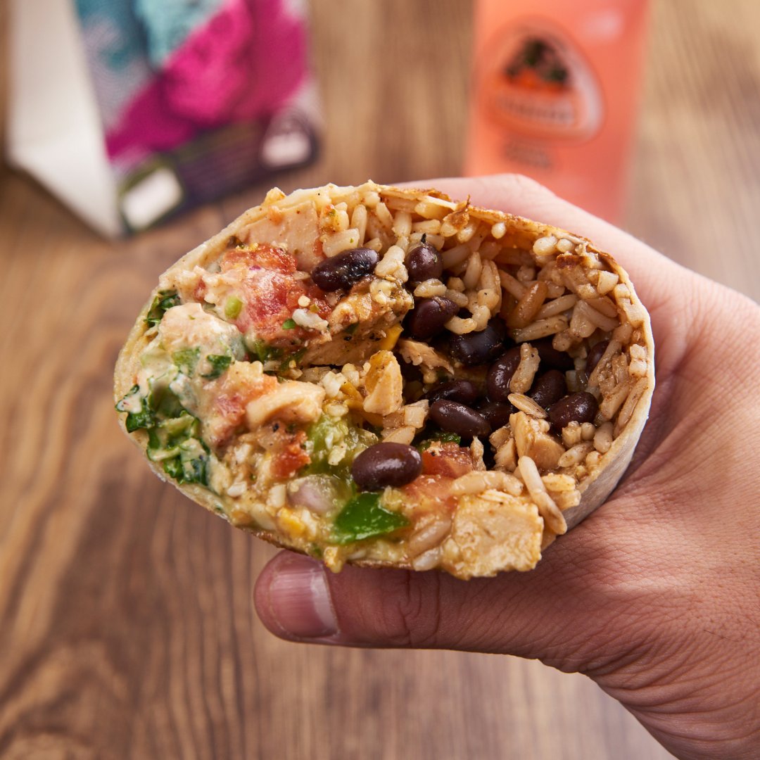 Hands feeling chilly? Our burritos are here to warm you up! 🌯🔥

🥑 Find your nearest Guac Location: guacmexigrill.ca/locations 
🌮 Order Online: guacmexigrill.ca/guacmenu