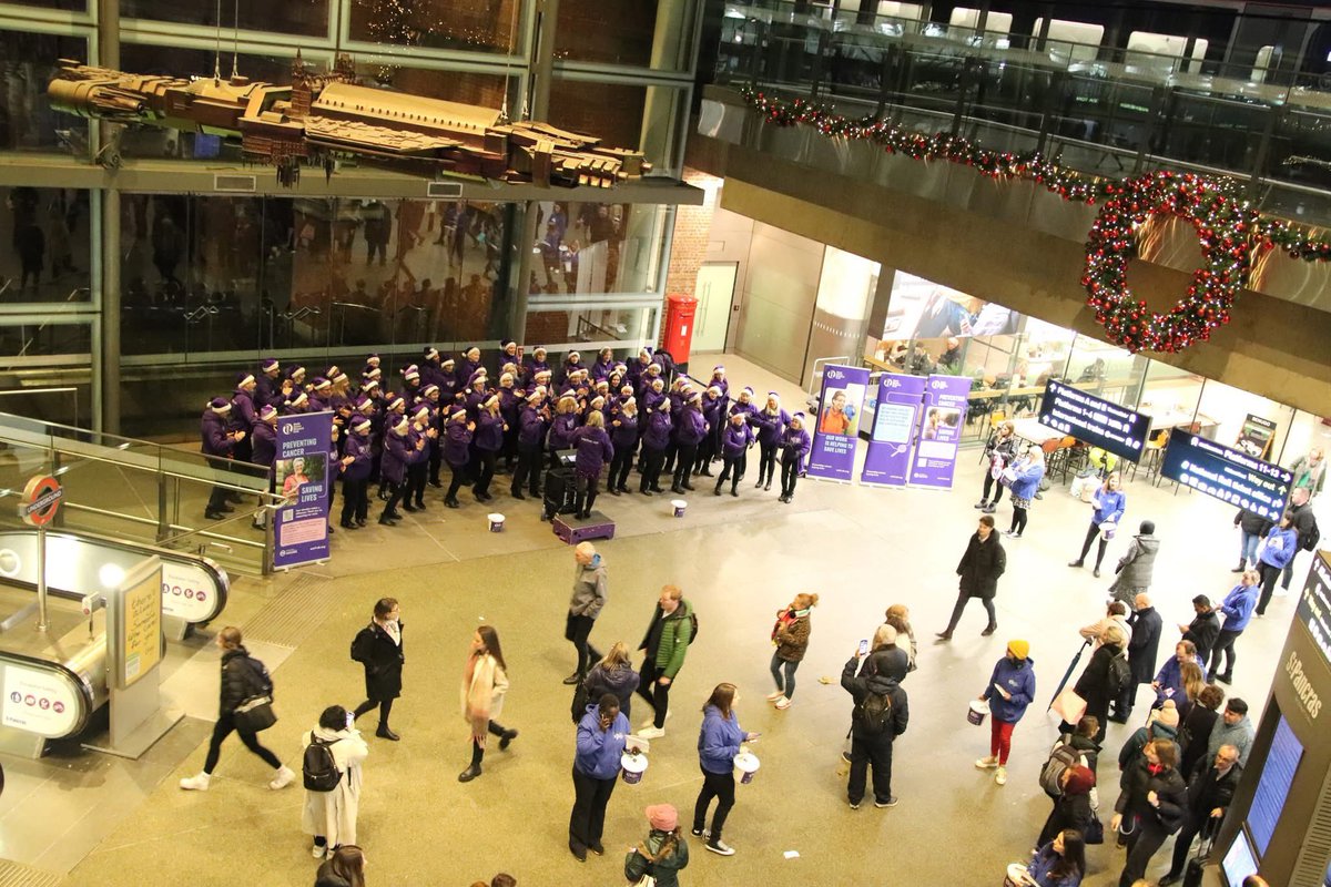 Looking forward to another 2 hours of Christmas jollity <a href="/StPancrasInt/">St. Pancras International</a>  tonight 5-7pm in aid of <a href="/WCRF_UK/">WCRF</a> 
Please enjoy our performance and donate if you can.  
See you there!
#purplechoir #charity #christmasmusic #GivingMonday #CancerResearch #popchoir #Singing