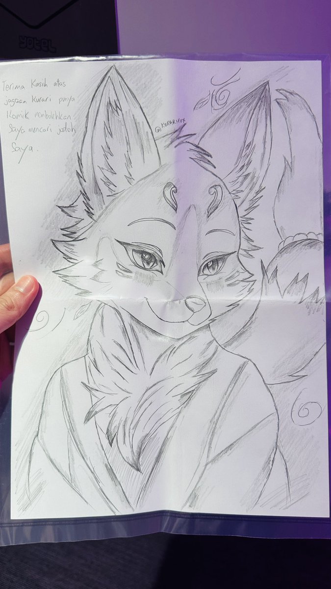 Kurarifox's tweet image. I got this amazing gift from FURUM, and the text said Kurari’s comic has literally help them to search/ find they soulmate~
I just really hope our work will help people, even though sometimes it’s getting spicy, it sure teared me up when the work can actually help someone!🥹🥹