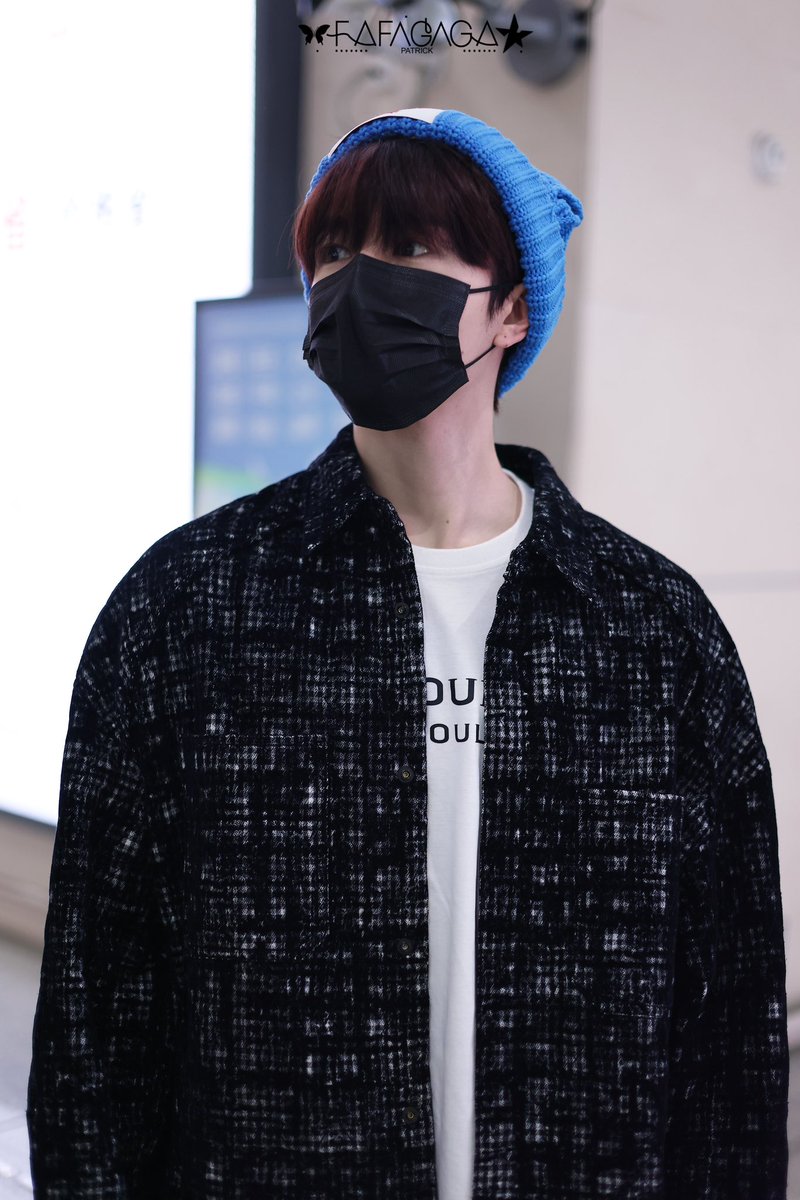 Sat4Bh's tweet photo. 20241209 | 🛬NKG
宝宝到南京啦😗
蓝精灵？💕

@patrick_pppat #แพทริค 
#PatrickFinkler #尹浩宇  
#Patrick尹浩宇 #แพทริคณัฐวรรธ์ https://t.co/kmwdTVFURI