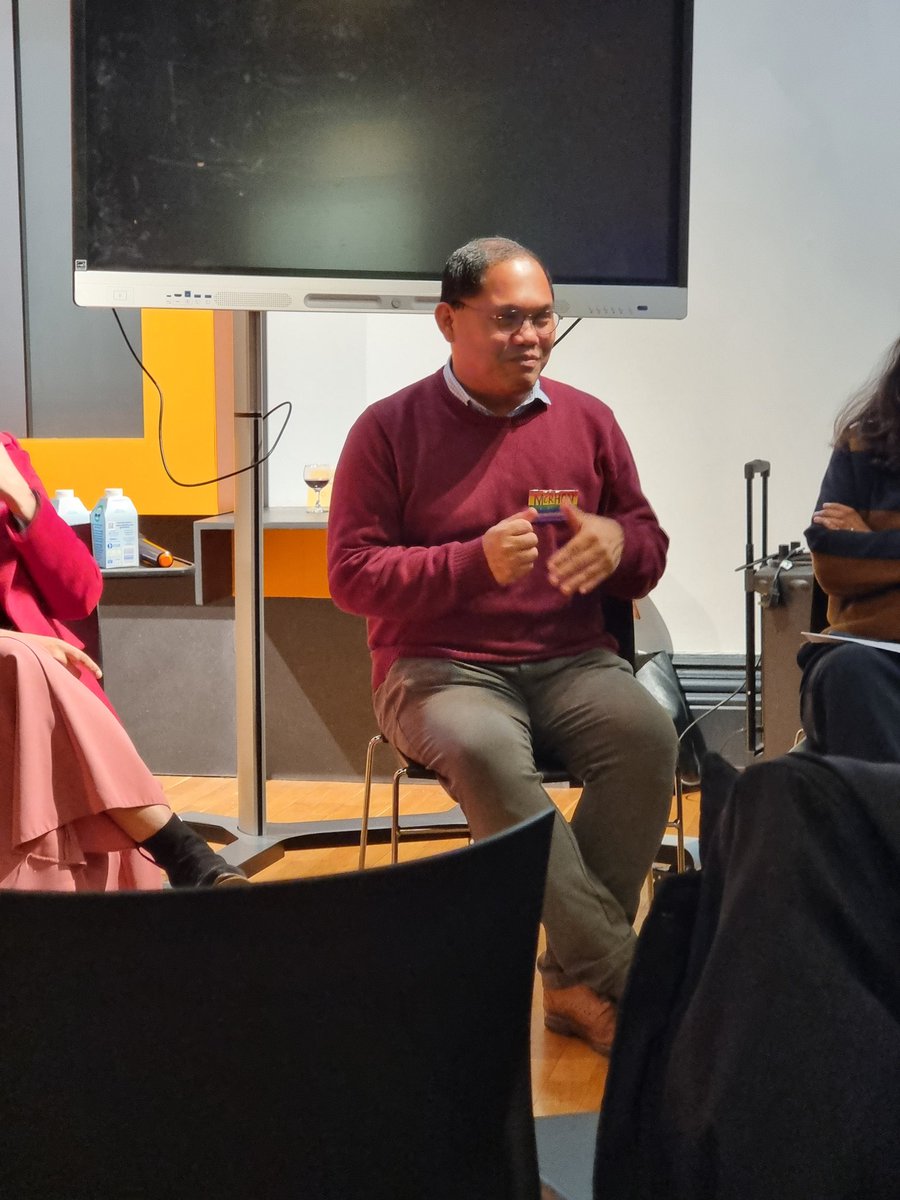 Dr Nighet Riaz 🌍 (@nnriaz) on Twitter photo Listening to the incredible stories by <a href="/UofGlasgow/">University of Glasgow</a> colleagues <a href="/zandrayeaman/">Zandra Yeaman</a> <a href="/Soryia/">Dr Soryia B Siddique</a> and <a href="/Educ_Everything/">McRhon Banderlipe I (@educ-everything.bsky.social)</a> chaired by <a href="/NasirLubna/">Lubna Nasir</a> #inspirational #journeys #globalmajoritynetwork Listening to the incredible stories by <a href="/UofGlasgow/">University of Glasgow</a> colleagues <a href="/zandrayeaman/">Zandra Yeaman</a> <a href="/Soryia/">Dr Soryia B Siddique</a> and <a href="/Educ_Everything/">McRhon Banderlipe I (@educ-everything.bsky.social)</a> chaired by <a href="/NasirLubna/">Lubna Nasir</a> #inspirational #journeys #globalmajoritynetwork