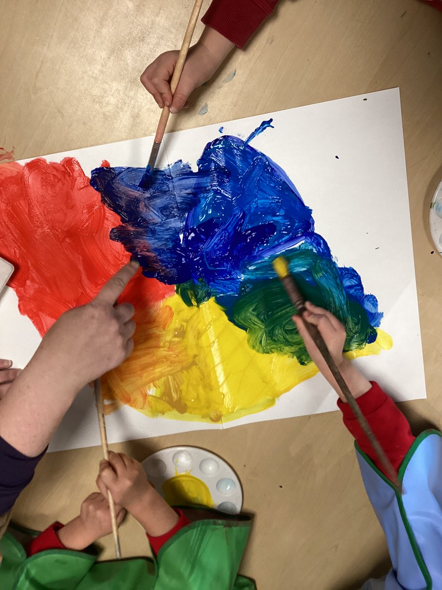 Collaborative artwork in Reception colour mixing. <a href="/accessart/">Paula Briggs @AccessArt</a>