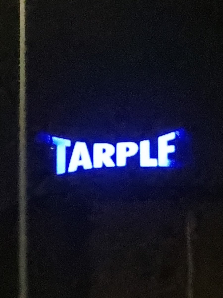 Nataaannn_'s tweet photo. Lo starplex è diventato TARPLF https://t.co/p4bSfue7Zm
