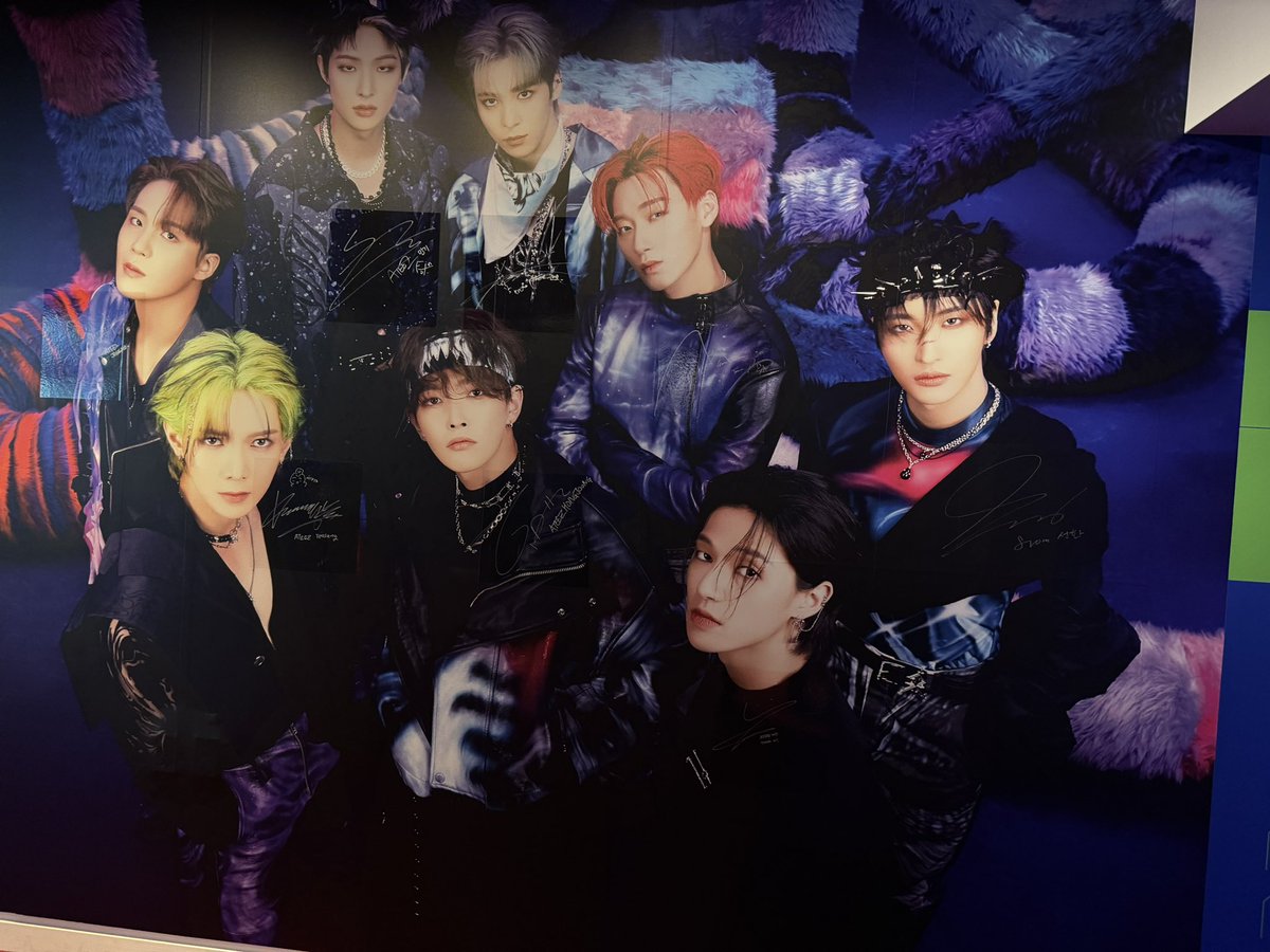 kitkane's tweet photo. @nek0kay @ATEEZofficial From the Grammy Museum exhibit 🏴‍☠️ https://t.co/P7FG95O3Te