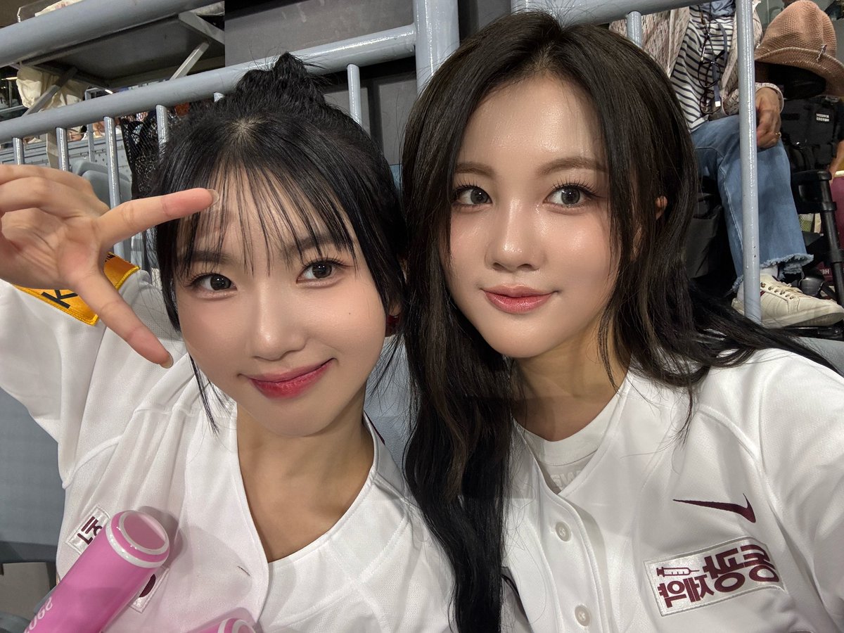 [#지아 🦜]
내가 제일 좋아하는 칭구 빵소은!!!
생일축하한다아🩵
늘 많은 웃음을 주고 내 옆에 있어줘서 고마워😚
평생 같이 놀자!! 사랑해🫶

#트라이비 #TRI_BE #Jia