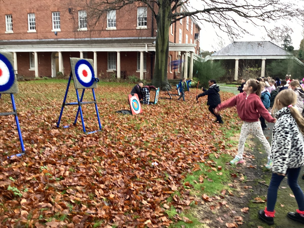 maryvalebham's tweet photo. Year 3: a wonderful time learning some new skills! The children really enjoyed axe throwing and archery πΉ πͺπ― #Sparkactive #skills #perseverance https://t.co/LoGXJXJ1uW