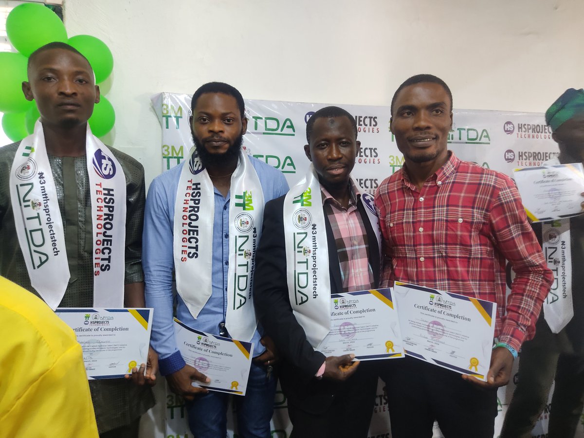 bashirfakorede's tweet photo. Excited to share that I’ve completed my Data Science Course through the 3MTT initiative of the Federal Ministry of Communication, Innovation, and Digital Economy!

Special thanks to @bosuntijani, @NITDANigeria, and #3MTTNigeria for this transformative opportunity. #3MTTOyoState https://t.co/UO1kjri3tn