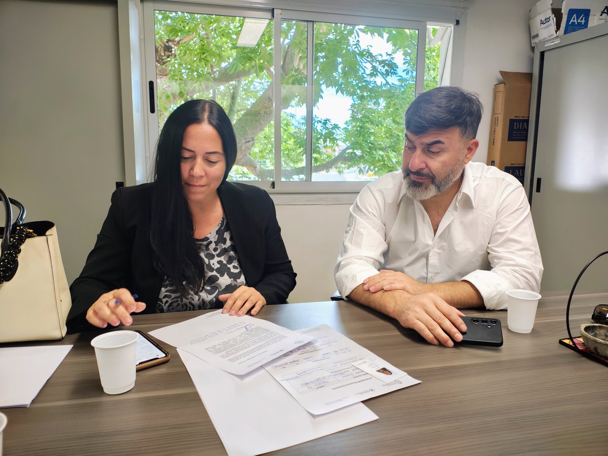 APDFApuertosOK's tweet photo. Hoy en @AGPuertos reinstalamos a la dirigente Bárbara Sosa, la cual había sido allí arbitrariamente despedida en enero. Estuvieron presentes los secretarios Gral. Adjunto Ferroportuario Artemio Zufrategui y Gremial Ferroportuario Gabriel Preci, ambos de la C.D. de @apdfanacional https://t.co/z2KSoR6KrR