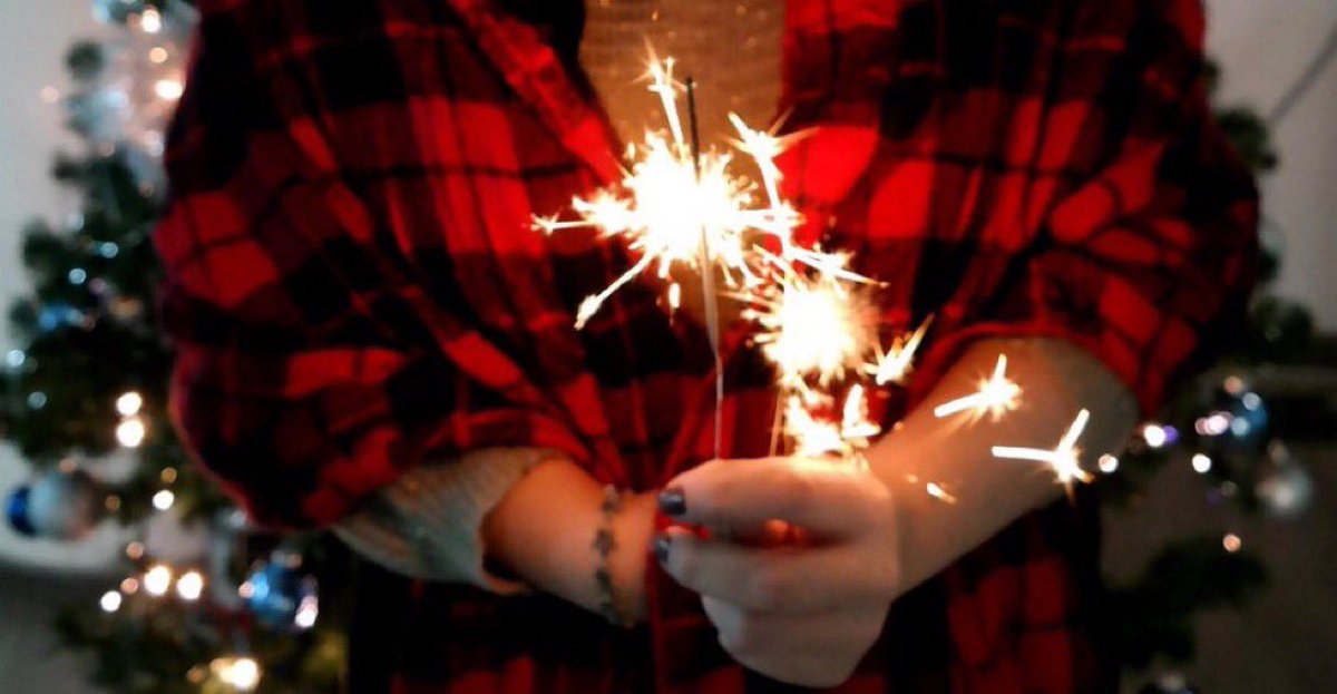 You may not be able to control every situation, but you can control your attitude &amp; how you deal with it.

Your attitude determines your direction. 

Use your light to ignite the spark of inspiration in others ✨

#MondayMotivation
#HaveAHollyJollyWeek