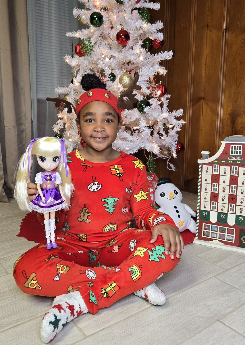 Kay_Kronicles's tweet photo. Check out this beautiful Shibajuku Anime Doll from hunter.products her name is Miki 
🎄MSRP: $19.98
🎄Availability: @walmart
.
How many will you collect? https://t.co/CCiJP6fcob