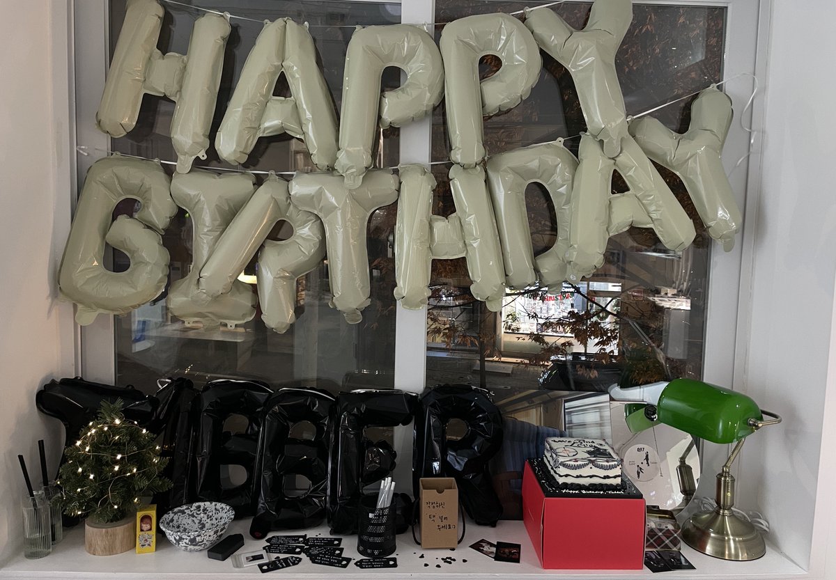 HBDTabber's tweet photo. 작성해 주신 방명록과 전달해 주신 선물은 소속사 측에 잘 전달하였습니다 !
태버 팬분들 모두 더욱더 행복한 25년을 기다리며 한 해 마무리 잘하셨으면 좋겠네요 🙇🏻‍♀️
다시 한번 감사드립니다 ☺️ https://t.co/iTauiyZlig