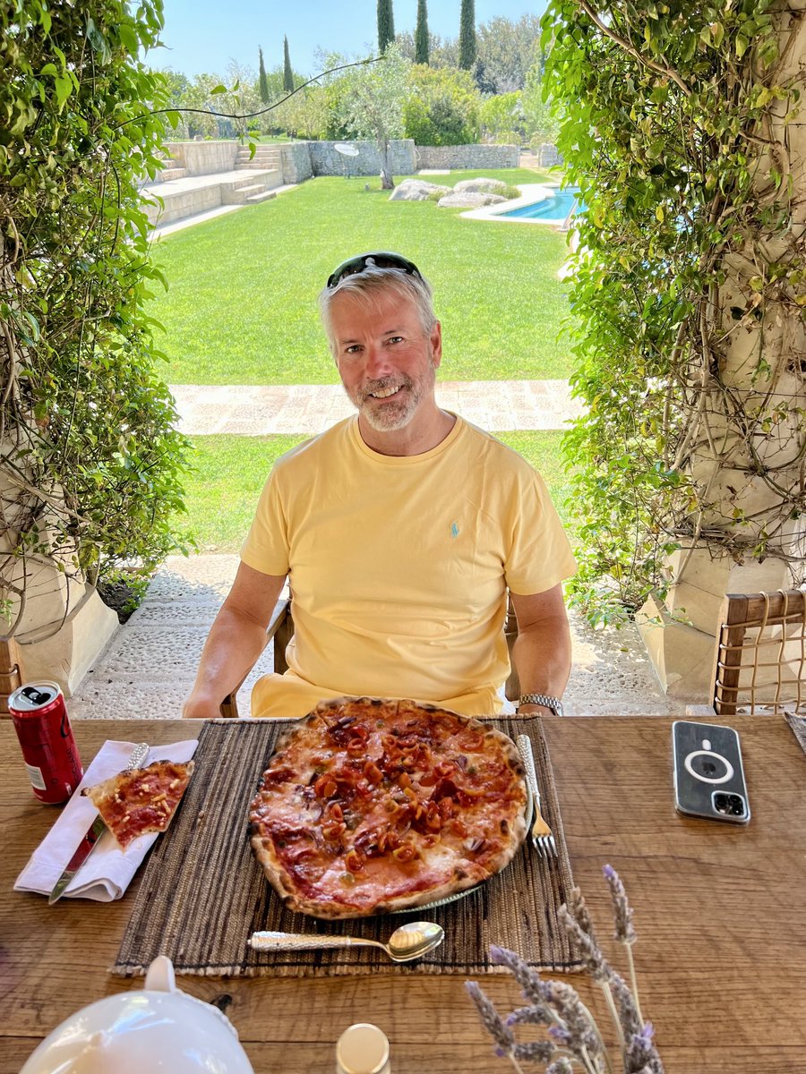 AtomicWallet's tweet photo. @WatcherGuru he wants to get 3 pizzas next year https://t.co/8h3zG5Vr97
