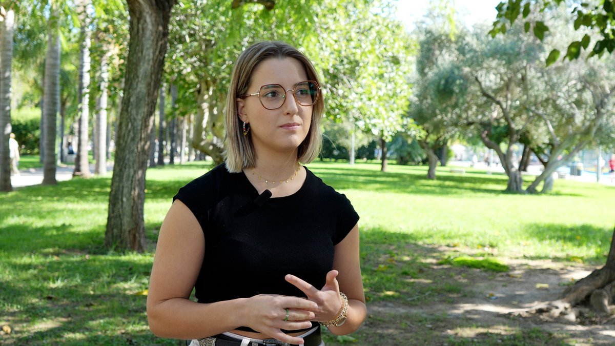 #BecasCatCC
😀Hoy compartimos el trabajo📖 de 👨‍🎓 Ángela López, quien ha investigado cómo aportar soluciones a los efectos del #CC en el cultivo de las #cucurbitáceas.
🗣️"Es esencial investigar el desarrollo de variedades de plantas más resistentes"
🔗 tinyurl.com/mr3xmk34