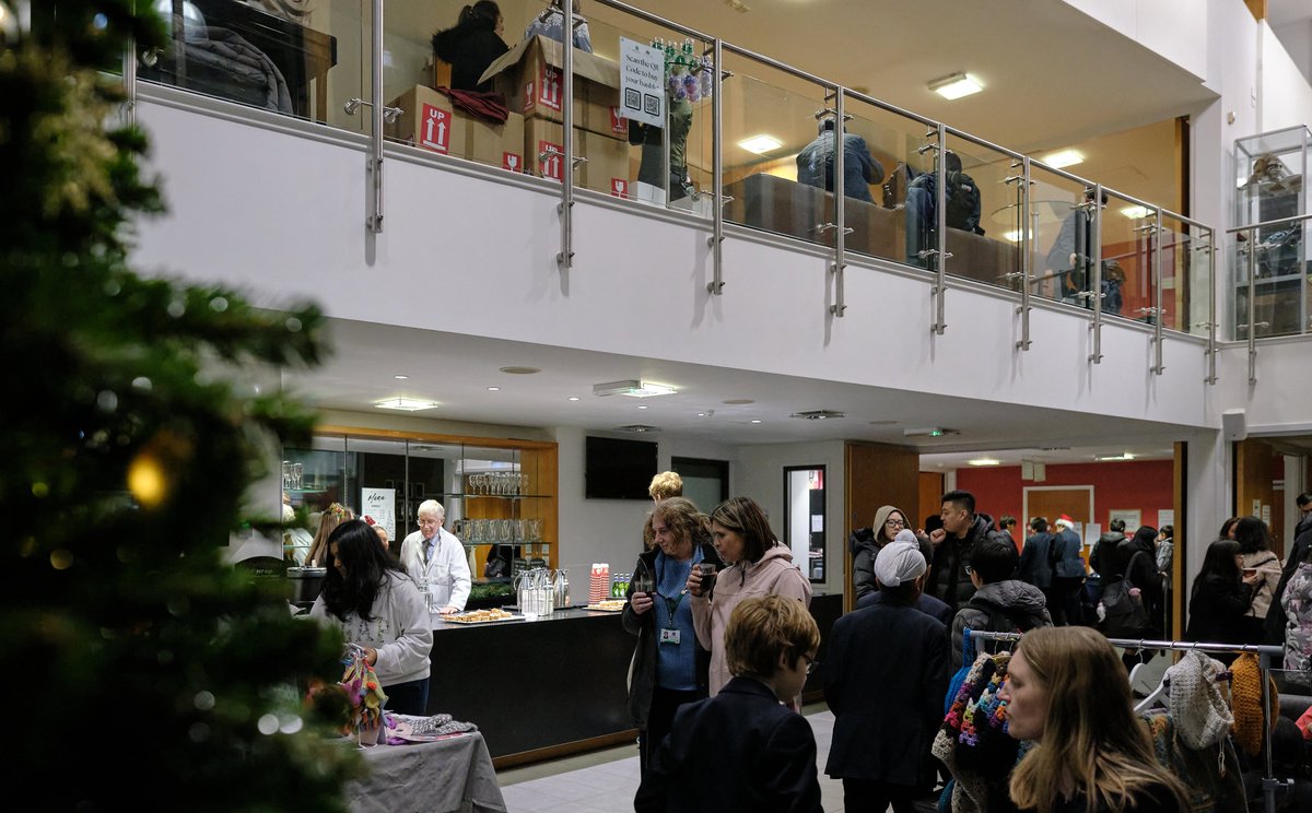 It’s been a week since the KE Community Christmas, and we’re still feeling festive! <a href="/KEHSOldEds/">Old Edwardians</a> 🎅🎄

It was wonderful to see our whole community off pupils, parents, and Old Edwardians, come together to celebrate the season and all things KE! 🤝✨