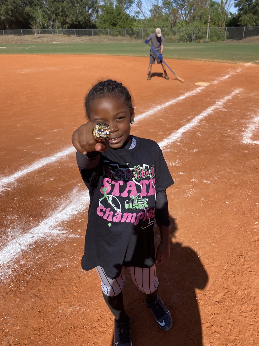 la_breah's tweet photo. 2 state rings 1 weekend. Ly’La played her 1st tournament we are super proud of her 7u State champs. Highlights 🛞 💨 @ExtraInningSB @LineDsoftball @fastpitchwatch @Softball_Home @SoftballDown @USASoftball @Coach_India_C https://t.co/b5lpEDDjNq