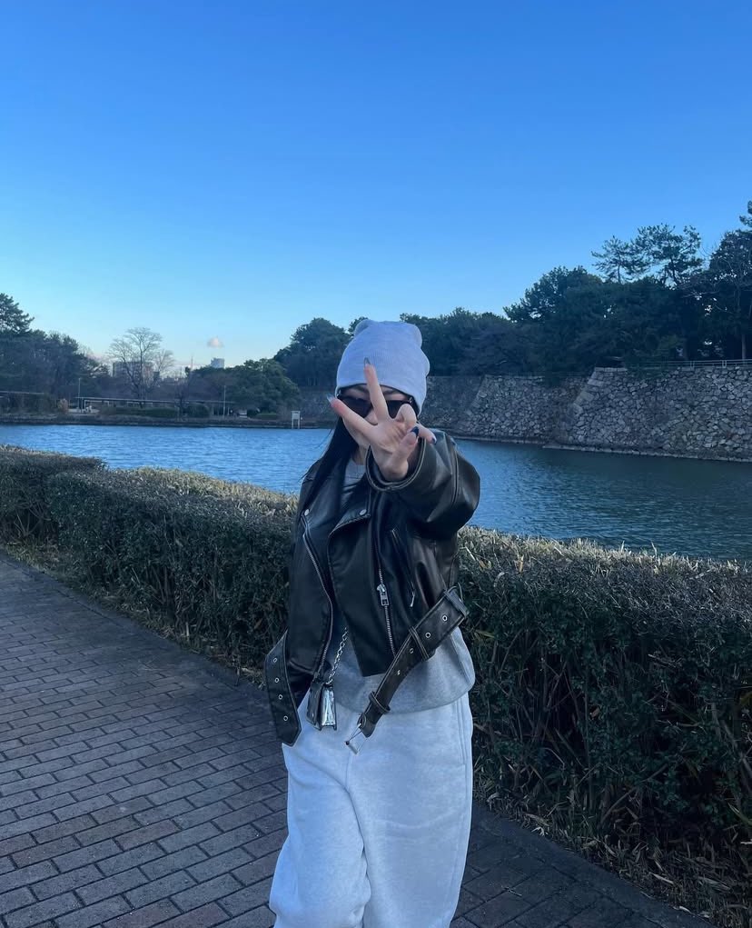 67_yurim's tweet photo. クリスマス祭りが近づいてきました 🎄
#AshimotoKurabu #お洒落さんと繋がりたい #すっぴんですみません #TabiJo https://t.co/A1zS4EDjIh