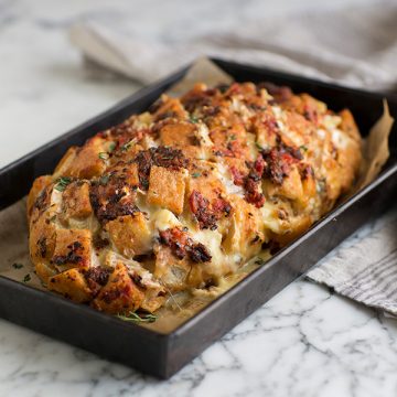 inapaarman's tweet photo. Pull Apart Cheese & Mushroom Bread
Follow our easy, step-by-step instructions of how to assemble it, in the recipe link below.
https://t.co/eSyuCektDy
#WhatsForSupper #MushroomBread #CheeseBread #PullApartBread #InaPaarmansKitchen https://t.co/FygJHKfy0F