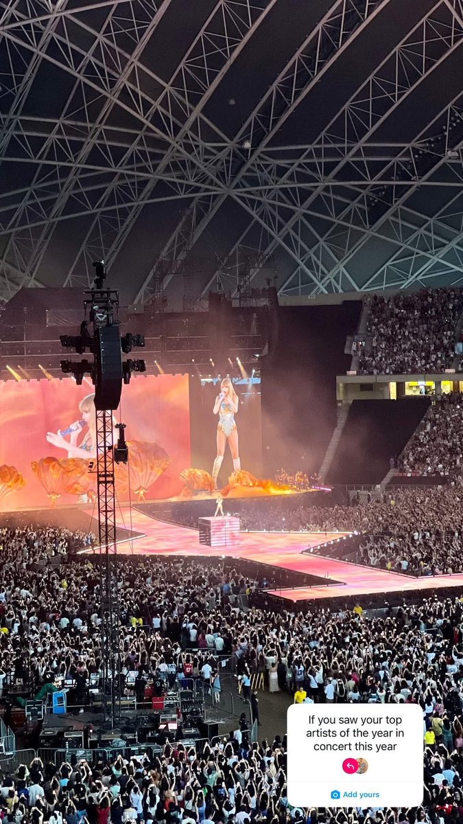 larajoe's tweet photo. @taylorswift13 🫶🏼🫶🏼🫶🏼 https://t.co/VMnQCcSd4R