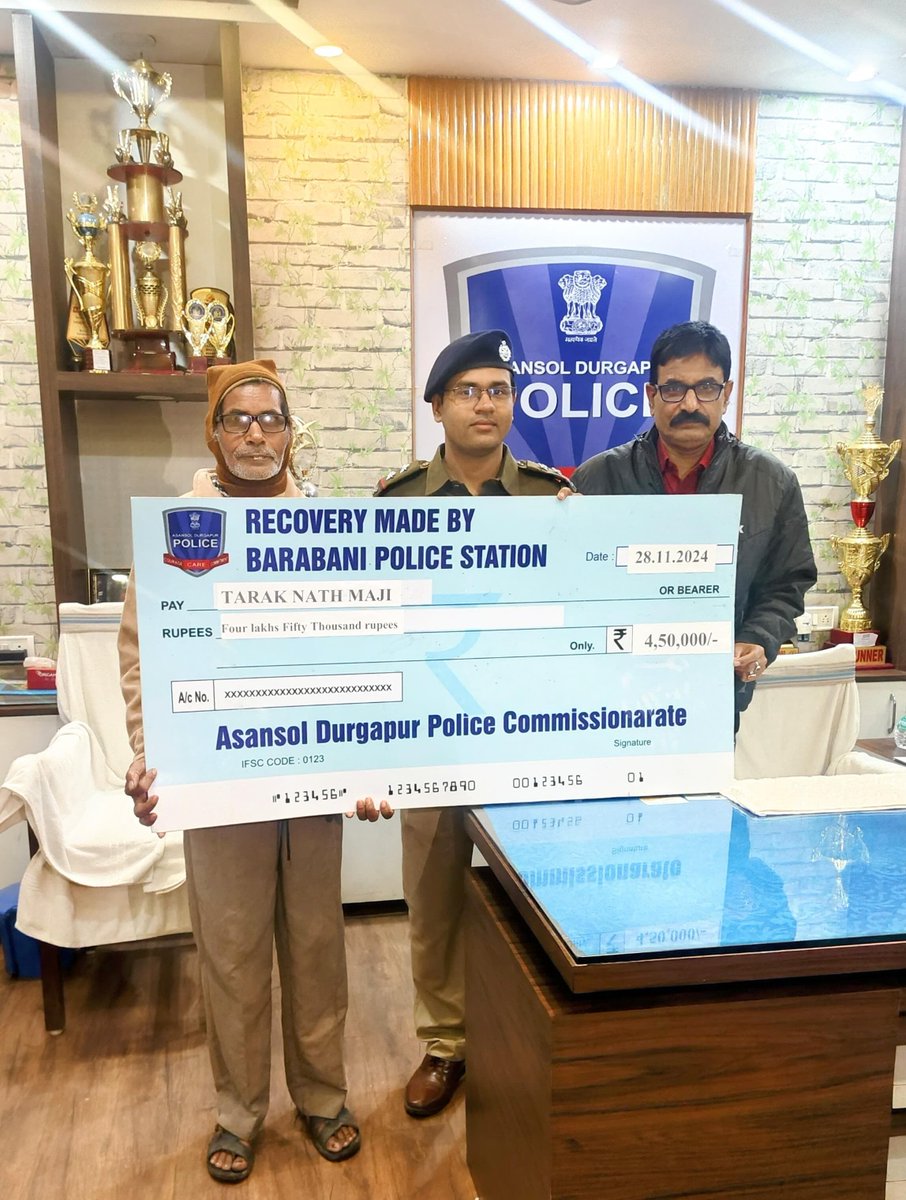 Cpadpc's tweet photo. Tireless efforts of Barabani PS helped the victim get his hard earned money back which was duped by cyber fraudsters.
Beware of Cyber frauds...
#nevershareOTP #cyberawareness https://t.co/RanfZixroh