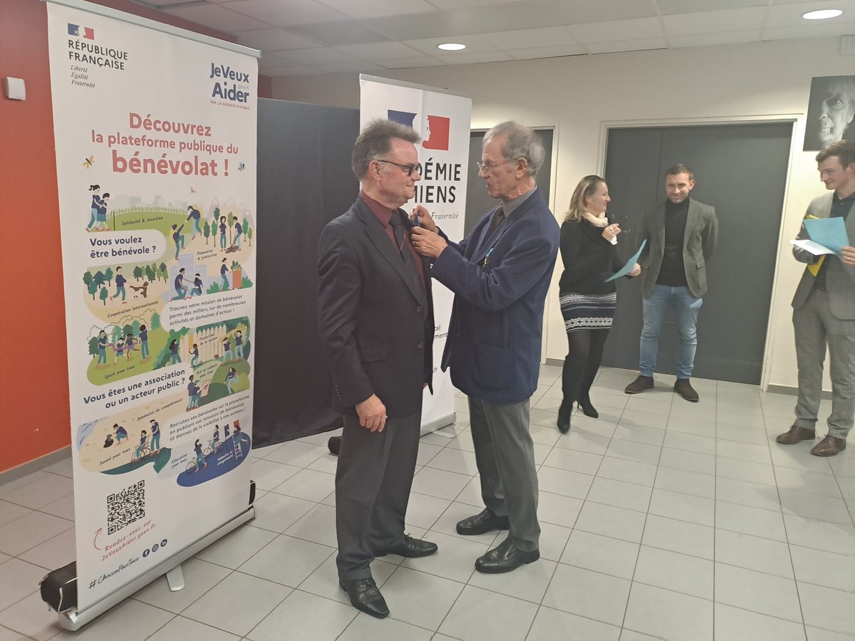 ANOPEX1's tweet photo. Marcel Dartinet délégué #ANOPEX de l' Aisne a été décoré de la #mjsea le 6 décembre à Saint-Quentin

Nous lui renouvelons toutes nos félicitations et le remercions pour son engagement

A lire ici : https://t.co/AfF5QGEz57 https://t.co/PuvIs5377f