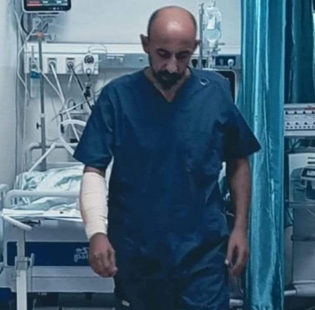 Abu_Salah9's tweet photo. الدكتور محمد ظاهر الذي ظل صامداً في المستشفى لآخر لحظة يقوم بإرسال رسالة للعالم بأنه يتعرض لتعذيب مأساوي داخل السجون الإسرائيلية!

لا تنسوا الأسرى ، أوصلوا صوتهم ، تحدثوا عنهم https://t.co/mW3GAIPEFO