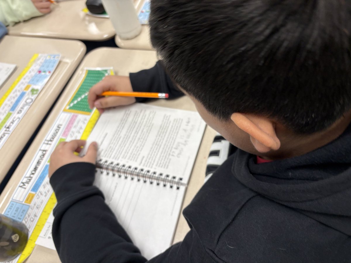 SolleyAACPS (@solleyaacps) on Twitter photo Our fantastic intern, Ms. Lewis from <a href="/LoyolaTED/">Loyola Teacher Education</a> instructed students in planning and drafting Anaphora Poems. #BelongGrowSucceed <a href="/AacpSeril/">AACPSeril</a> <a href="/Ms_Oswinkle/">Ms.Oswinkle</a> is a wonderful mentor teacher. Our fantastic intern, Ms. Lewis from <a href="/LoyolaTED/">Loyola Teacher Education</a> instructed students in planning and drafting Anaphora Poems. #BelongGrowSucceed <a href="/AacpSeril/">AACPSeril</a> <a href="/Ms_Oswinkle/">Ms.Oswinkle</a> is a wonderful mentor teacher.
