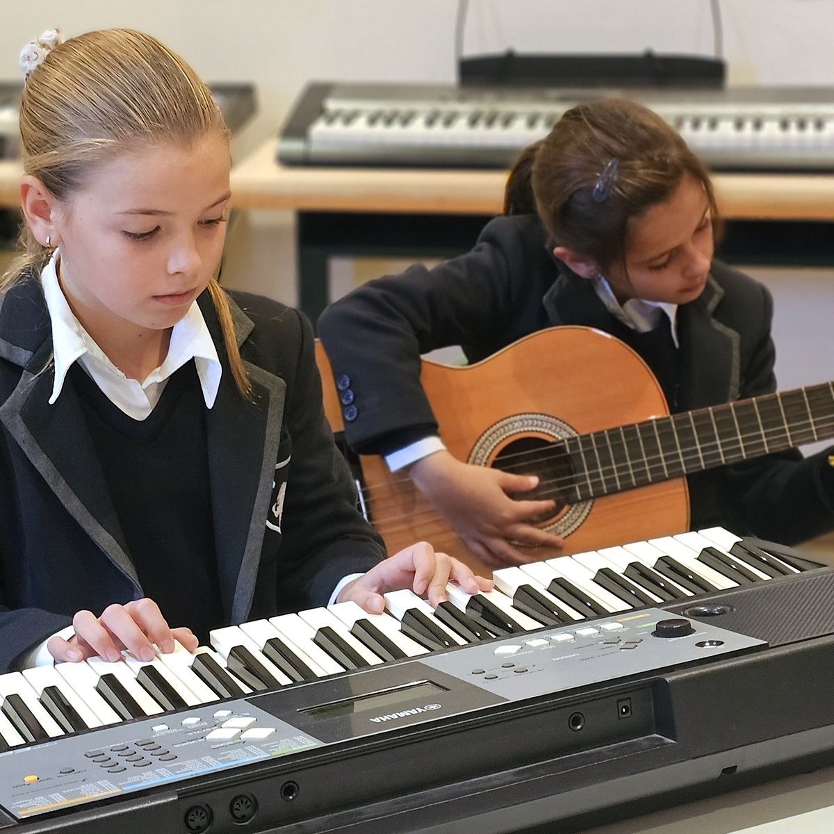 🟢𝐎𝐏𝐄𝐍 𝐃𝐀𝐘𝐒 🟢 TRINITY COLLEGE S.S. REYES

🟢 2º Ciclo de E. Infantil y E. Primaria | 20 de febrero, 17:30 h.
🟢 ESO | 26 de febrero, 17:30 h.
📌 Lugar: Salón de actos.

🔗 Inscripciones: trinitycollegessreyes.es/open-days/

#ColegioConcertado 
#PuertasAbiertas #Sanse
#Colegios