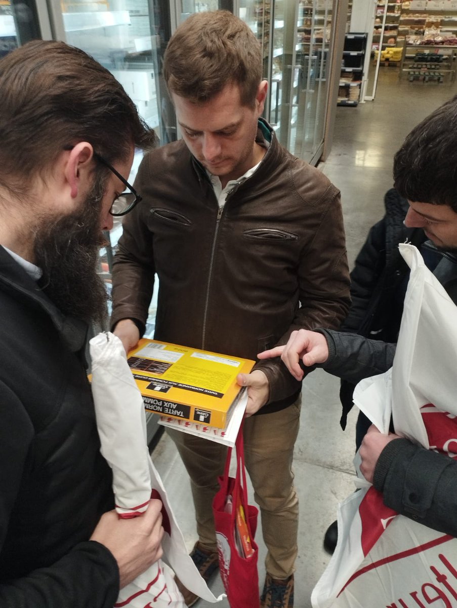 JA27Eure's tweet photo. Ce matin, visite chez #Promocash pour pratiquer des contrôles d'origine sur les produits alimentaires.
Bilan très mitigé : De nombreux défauts d'étiquetage constatés sur les produits transformés laitiers et carnés #OrigineUE #traçabilité #étiquetage #Origine #Grossiste https://t.co/Avm7CWUWdU