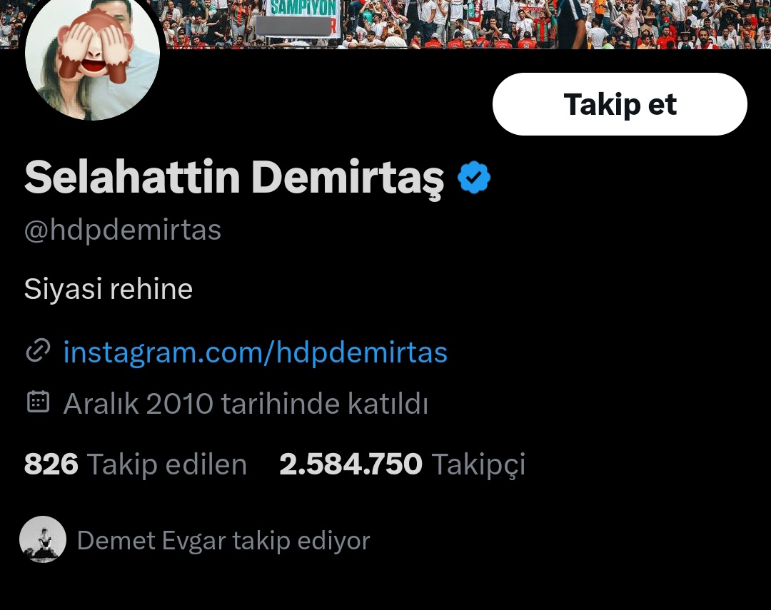 acabnaz's tweet photo. Demet Evgar takip ediyor yazısı itiyo beni ya https://t.co/3bdZNIHlm5