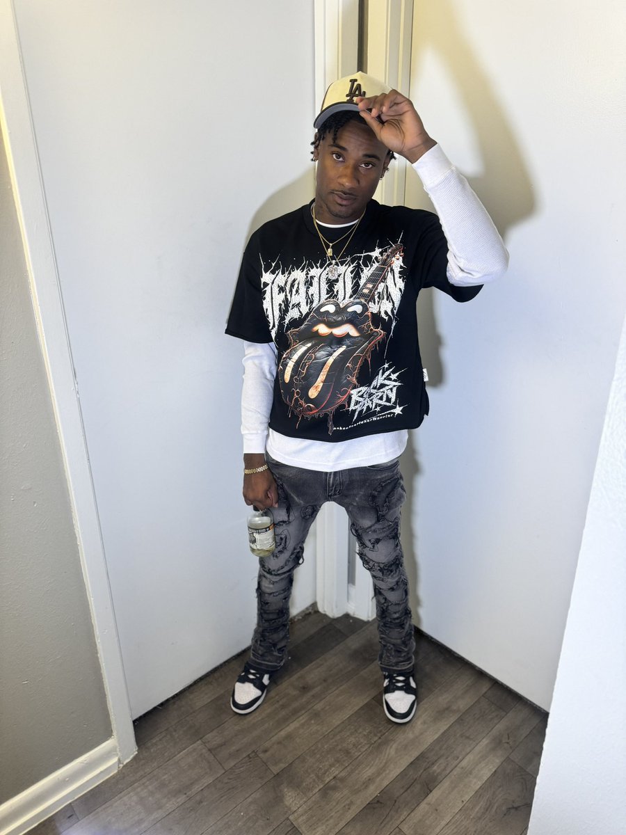 Tque_'s tweet photo. 🖤🖤 https://t.co/k5AQUW9AXS