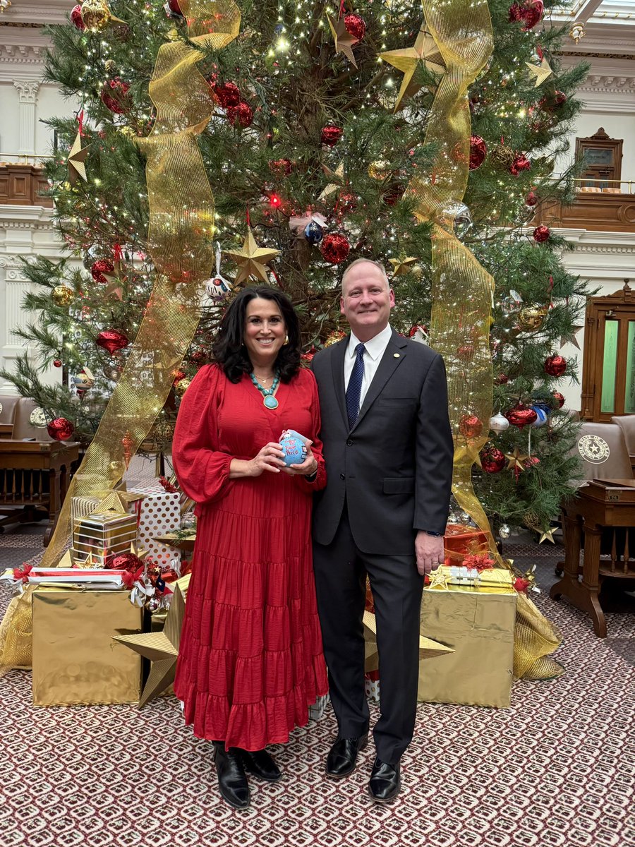 Four Price tweet media