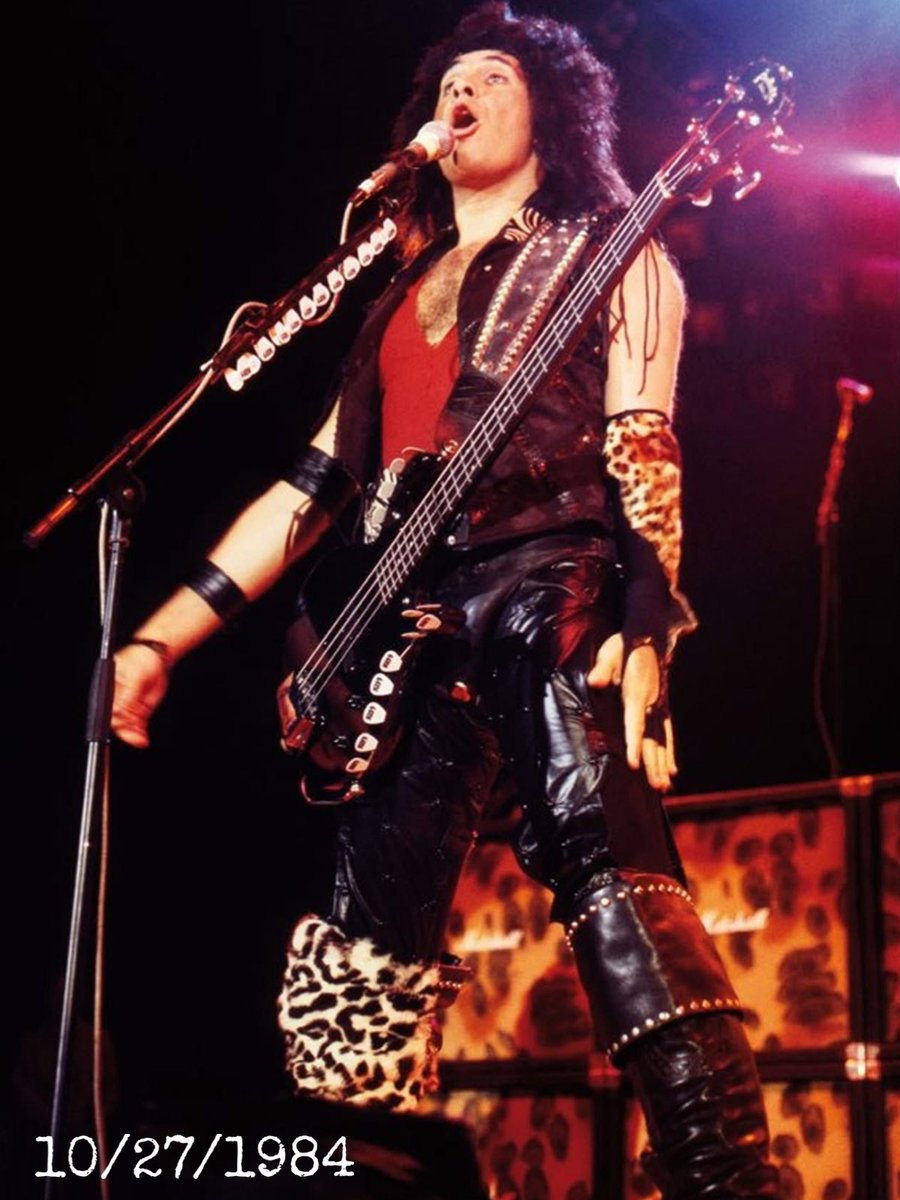 ssikfandk's tweet photo. GREAT #Animalize take from Gene. He looks GREAT. Goteborg, Sweden.
#WigTime
#Kiss50 https://t.co/GB5h7QwSo9