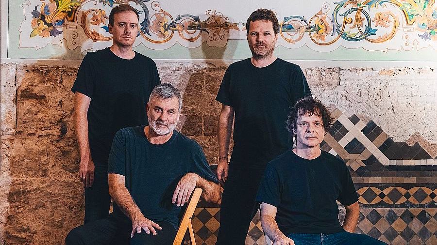 Apoyando al sector cultural valenciano con un especial de <a href="/EfectoDopplerR3/">Efecto Doppler</a> desde el <a href="/gva_IVAM/">GVA IVAM</a> con La Habitación Roja en directo.

Entrada libre! 
Este jueves a las 21h.

rtve.es/radio/20241205…