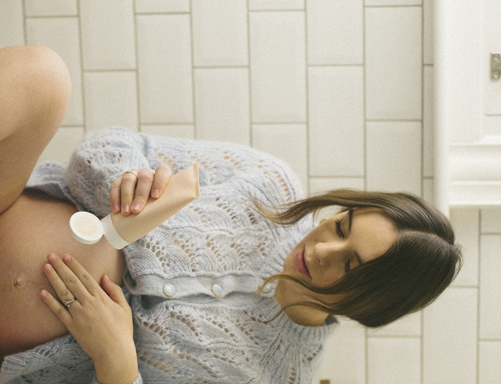 LoBeautylife's tweet photo. Pregnancy-friendly skincare must-haves! 🌿✨

From the soothing
Pai Cleanser &amp; Typology’s custom routine 🧴
to Mamma Mio’s Tummy Rub Butter 💆‍♀️
&amp; Summer Fridays’ Babymoon Belly Balm 🌸
These faves kept my skin comfy &amp; glowing throughout pregnancy. 💖👶
#PregnancySkincare #BodyCare https://t.co/2d4EMH4l8d