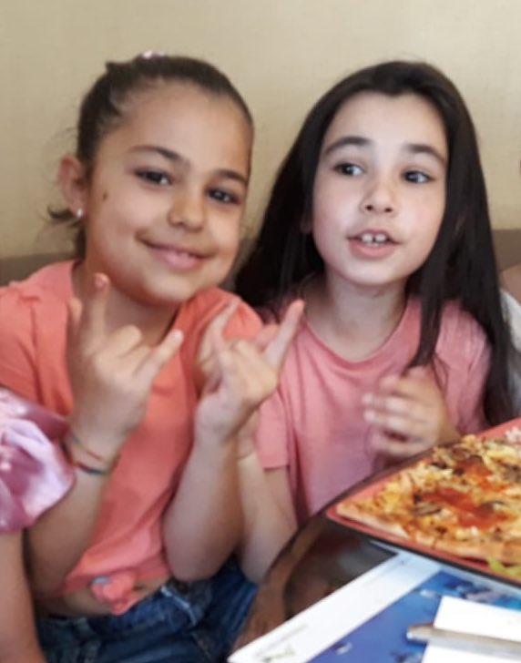 Sığamıyorum, taşamıyorum, gidemiyorum, kalamıyorum, ne oradayım ne burada, ne bir şeyim ne öbürü…
#isiasortakdavamız 
#isiasolasıkast
#sahilözberkman
#asyatülek