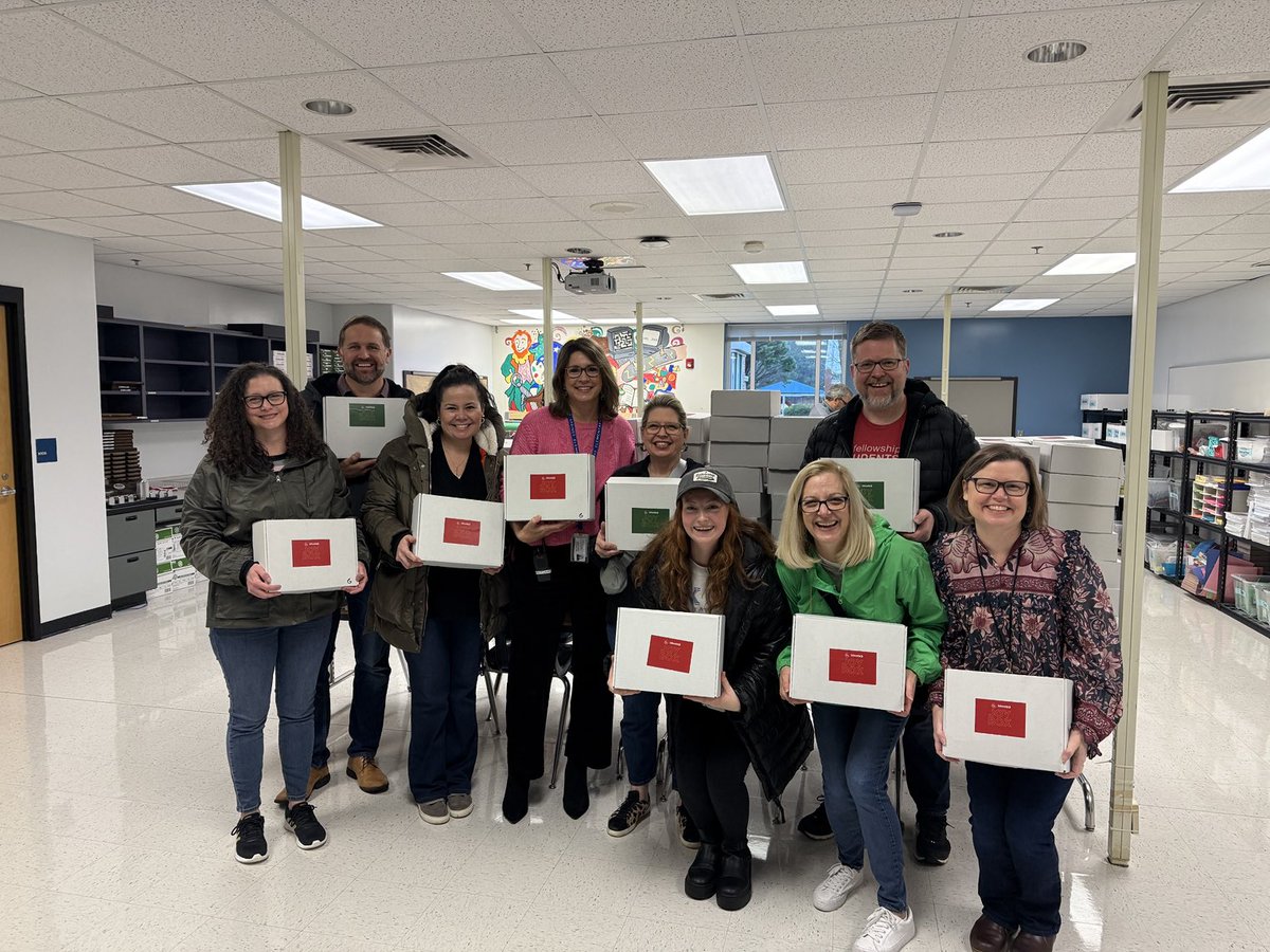 NancyLaheyHSES (@nancy_lahey) on Twitter photo So grateful for the 200 Joy boxes from Fellowship Bible Church. Our students will be filled with joy! <a href="/HembreeSprings/">Hembree Springs</a> <a href="/FultonZone5/">Angela Parham</a> <a href="/FultonCoSchools/">FultonCountySchools</a> So grateful for the 200 Joy boxes from Fellowship Bible Church. Our students will be filled with joy! <a href="/HembreeSprings/">Hembree Springs</a> <a href="/FultonZone5/">Angela Parham</a> <a href="/FultonCoSchools/">FultonCountySchools</a>