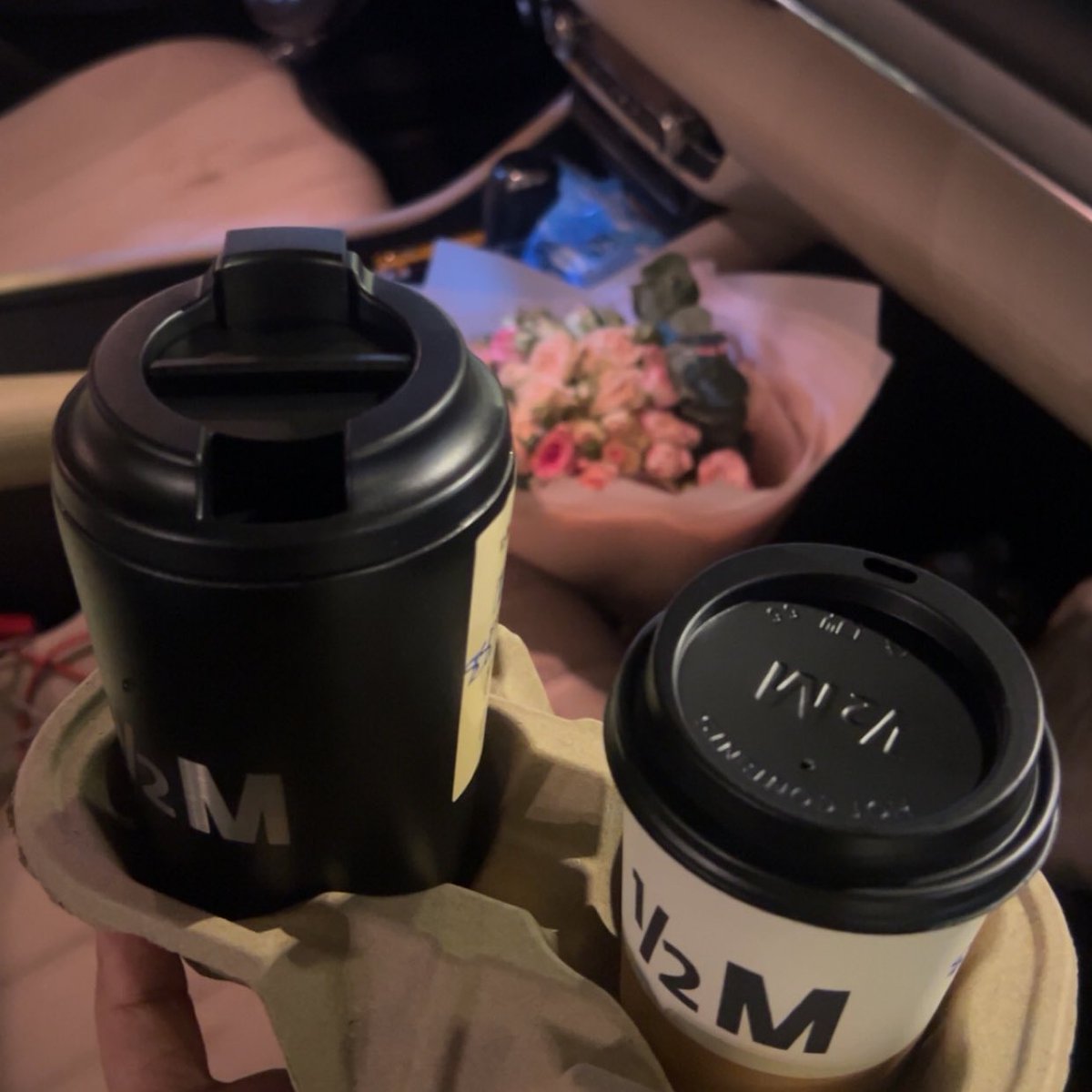 shiixlu's tweet photo. ☕️☁️☔️🌙 https://t.co/5QXWFHMauz