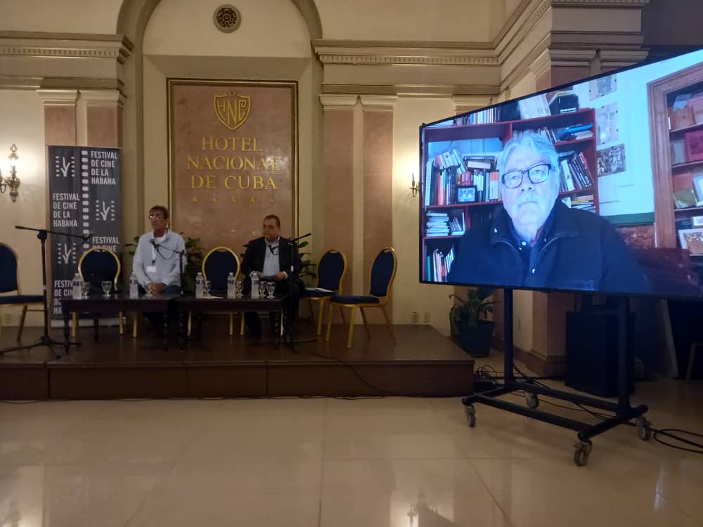 Inicia el VIII Taller Oportunidades y Desafíos del Audiovisual en el Contexto Regional con la presentación por Octavio Fraga, director de la Revista Cine Cubano de la conferencia "Hacia una semiótica del relato fílmico emancipatorio" impartida por Dr. Fernando Buen Abad.