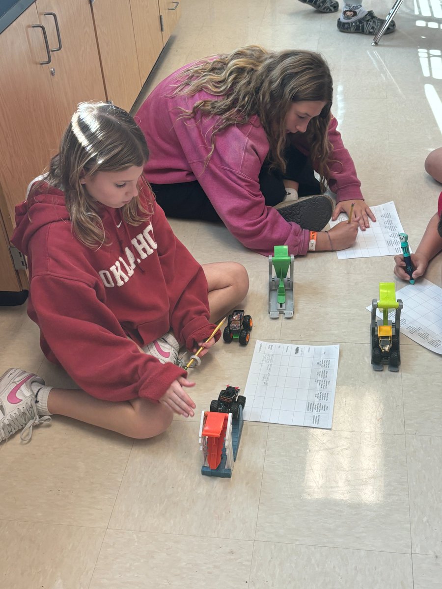 rockwallschools's tweet photo. Sixth-grade students at @CeliaHays Elementary enjoyed exploring forces on objects such as gravity, friction, magnetism, applied forces, and normal forces using different objects. https://t.co/d1oqzKaUtO