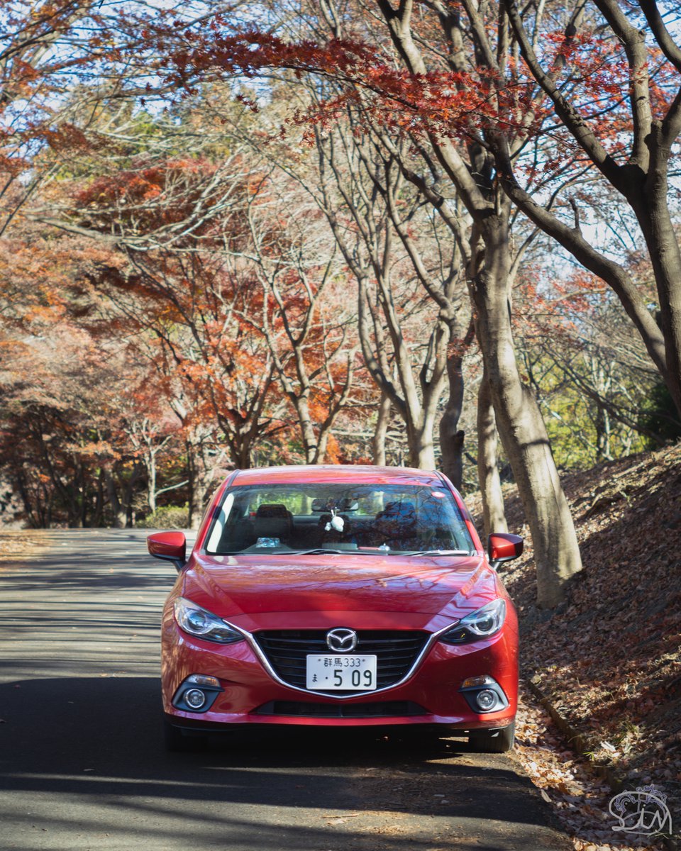messyu_equal's tweet photo. 紅葉にソウルレッドは合うと思う。
#BM5FP #アクセラ #ファインダー越しの私の世界 #EOSR10 #セダン https://t.co/1iueuR6roA