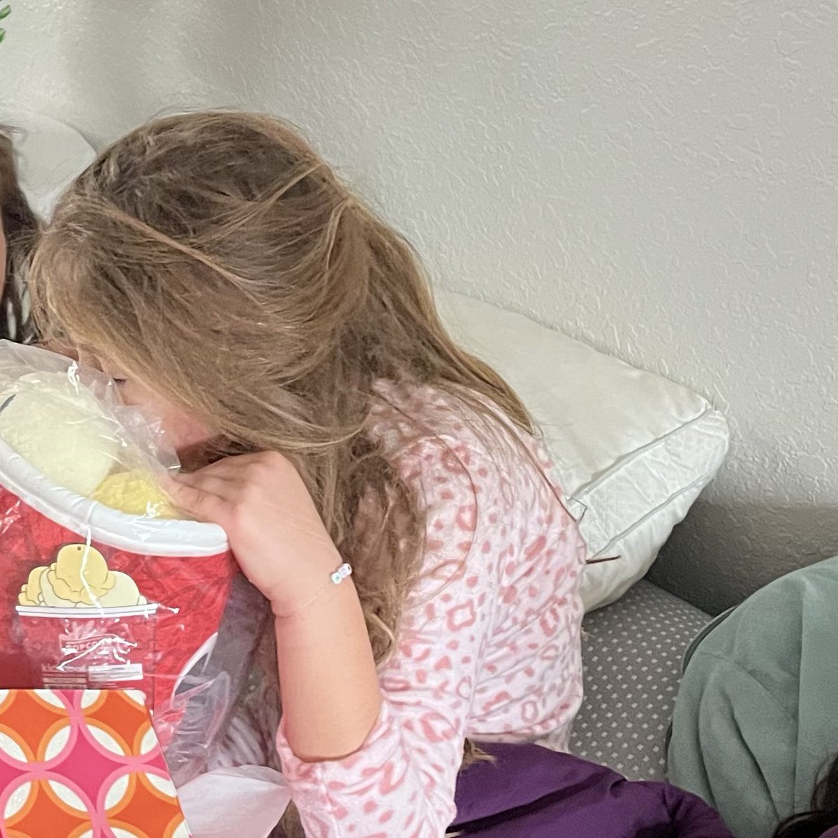 gabestrades's tweet photo. Kids Bdays - back to back days! Ooo and they loved their gifts from @AMCTheatres. #AMC MOVIE merch is ๐ฅ ๐ฅ๐ฅโฆ
#ApesTogetherStrong #APESNOTLEAVING #SupportAMC #ApeWork #AMCneverLeaving https://t.co/NcztY7HCsV