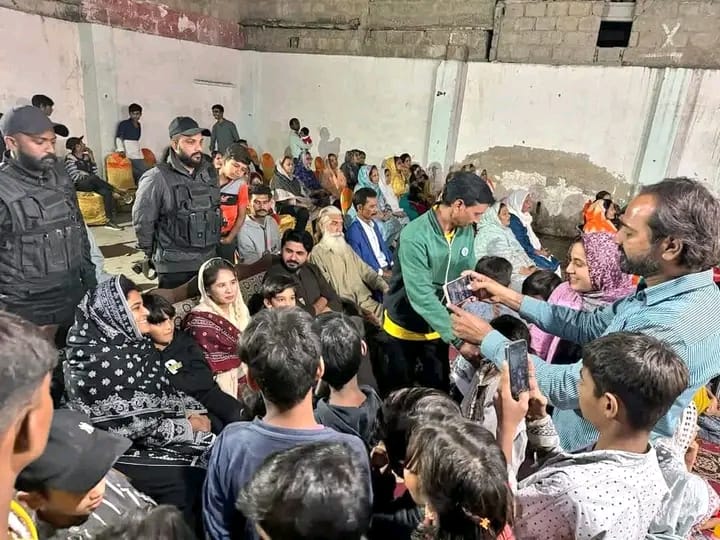 NehaAngle17's tweet photo. MPA/Parliamentary Sec M.A  @RoomaMatto attending 2nd Christmas Program at Peer Bukhari in district soth A/W president ppp MW south Alfred John &amp; info sec ppp MW korangi Aftab Matto, Afaq, Shehzad Matto   org by Rev Pastor Pevaiz Rehmat.
@BBhuttoZardari @AseefaBZ https://t.co/QFYVxOhk9I
