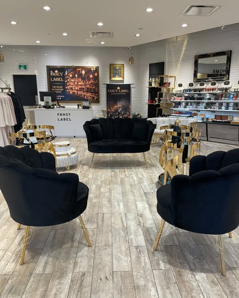 SunridgeShop's tweet photo. Fancy Label indeed!  Dive into a world of luxurious scents with our exquisite collection of Perfume, Cologne, Bakhoor, and Home fragrances.  Elevate your senses and find your signature scent. Come check it out and indulge in the essence of elegance. https://t.co/mupcRstNKI