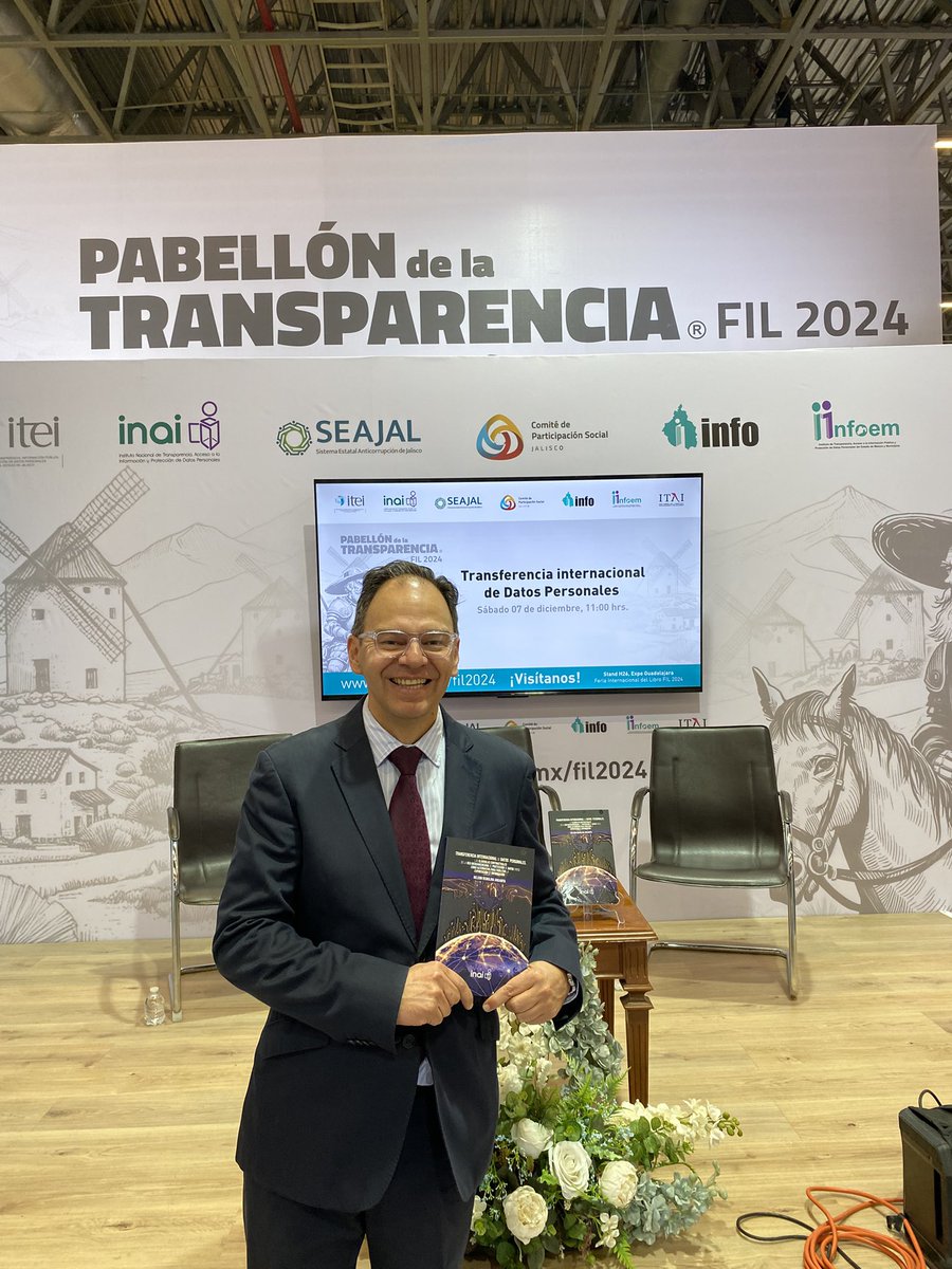 Muy feliz de haber presentando my book sobre transferencias internacionales de datos en la Feria Internacional del Libro -FIL -de Guadalajara 🇲🇽 (7/XII/2024) Gracias: <a href="/UniandesDerecho/">UniandesDerecho</a> <a href="/Uniandes/">Uniandes</a> 🇨🇴<a href="/JosefinaRomanV/">Josefina Román V.</a> <a href="/lauraenriquezr/">Laura L. Enríquez Rodríguez</a>