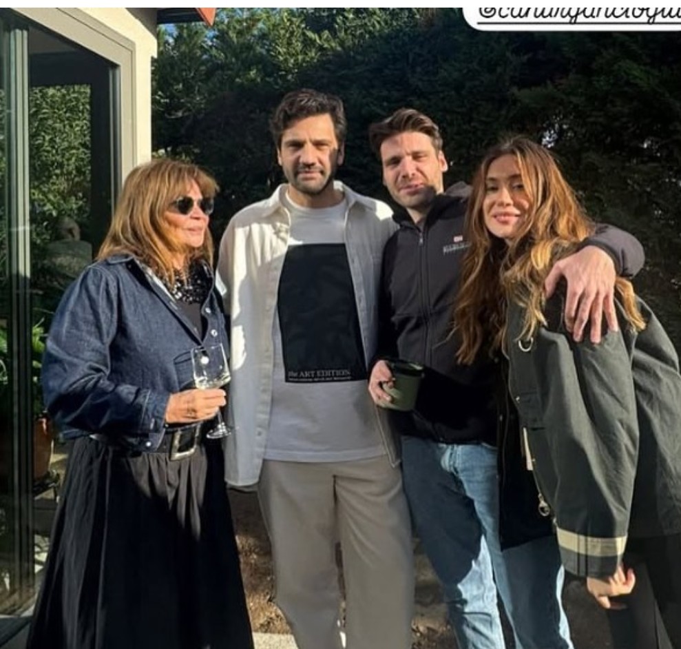 ما أحلاهم انشالله دايما مجموعين انا اخدت لي بدي يا من العيد شفت أرديش وشفت إبني يلي صرلي زمان مش ناشري صورة إلو😭شتقتلو كتير وشتقت لهل الوج🥹المهم مش لابسين طبقات كتير 😂 عقبال ما نفرح بجان قريبا 😉❤️#kaanurgancioğlu