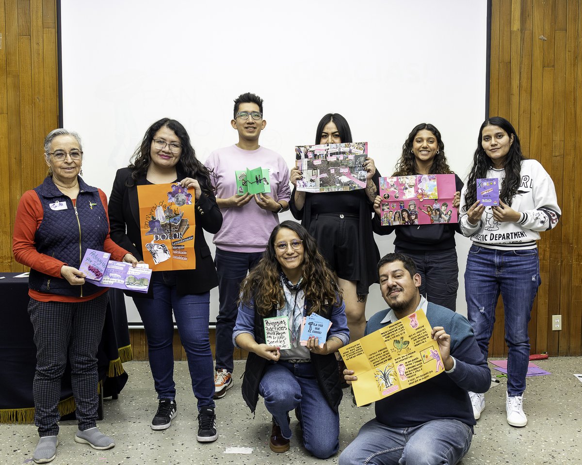 enp_unam's tweet photo. #Notiprepas 📚
Se llevó a cabo el taller de producción de fanzines “Pedagogías y prácticas restaurativas con responsabilidad”, donde participaron docentes de @Prepa8_UNAM https://t.co/gc9uWEJmH4