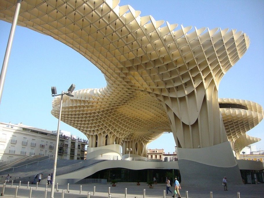 Arquitectos especialistas en Biomimética. hubs.la/Q02YJ-CF0 Los arquitectos que usan la Biomimética como herramienta de diseño estudian la biología, las estructuras orgánicas y la adaptación de los animales al medio. #Arquitectura #RetoKommerling